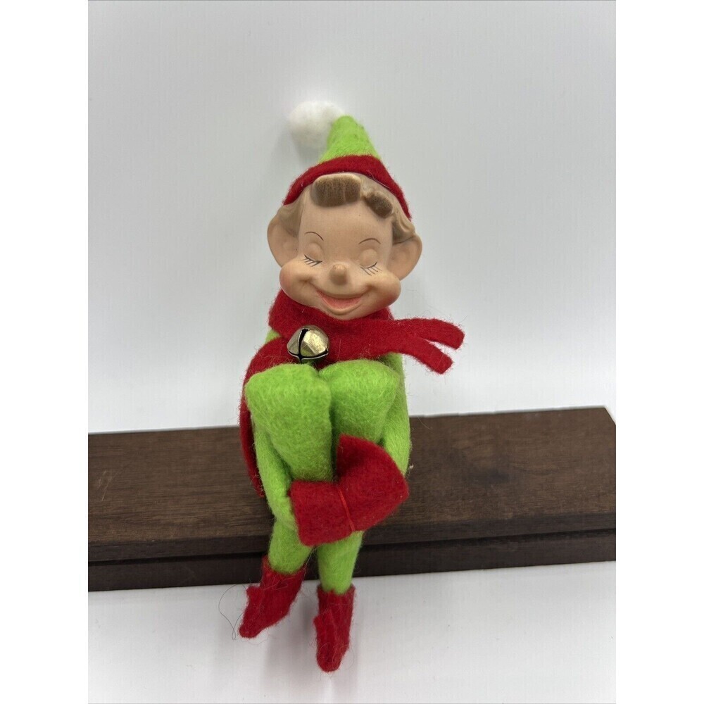 Sleeping Elf On The Shelf Sitter Closed eyes! VINTAGE KNEE HUGGER Hard To Find